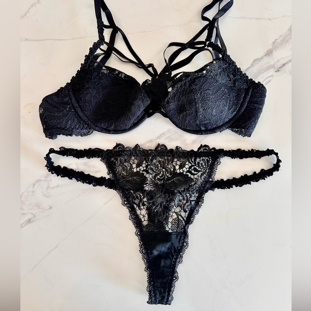 LUXXA Bra and Thong Size Large